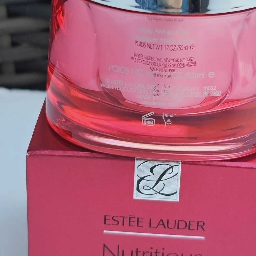 ESTÉE LAUDER Nutritious Super-Pomegrante Radiant Energy Moisture Crème 1.7oz - Picture 7 of 10